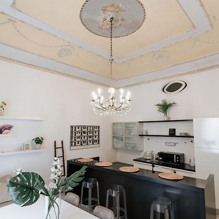 Four Luxury Art Appartement Palermo Buitenkant foto